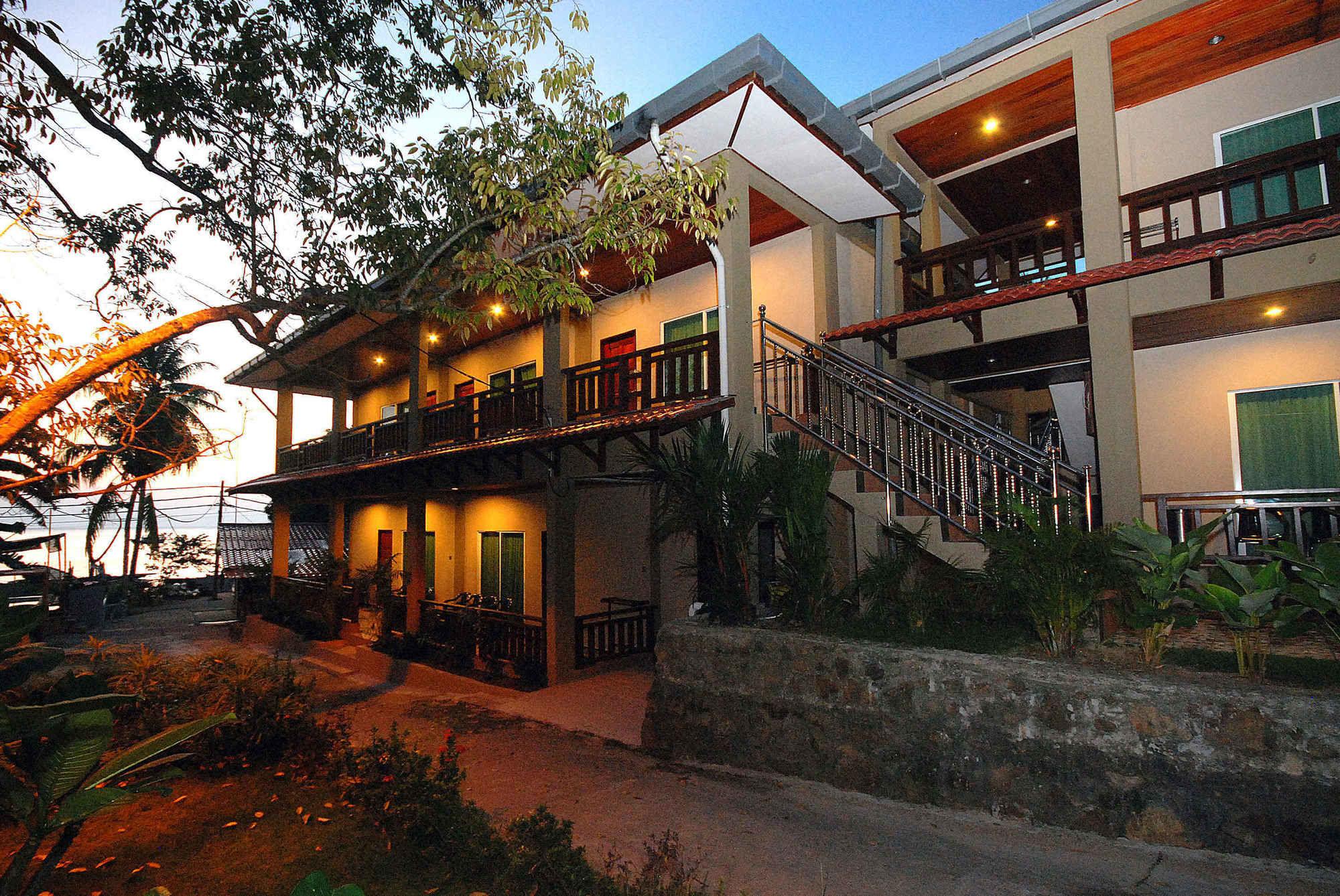 Tioman Dive Resort Kampong Ayer Batang Exteriör bild