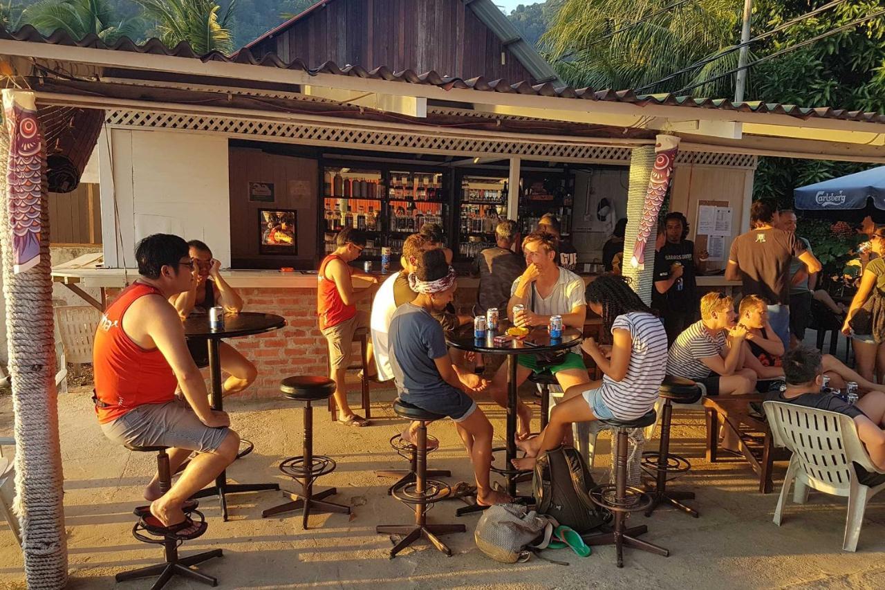 Tioman Dive Resort Kampong Ayer Batang Exteriör bild